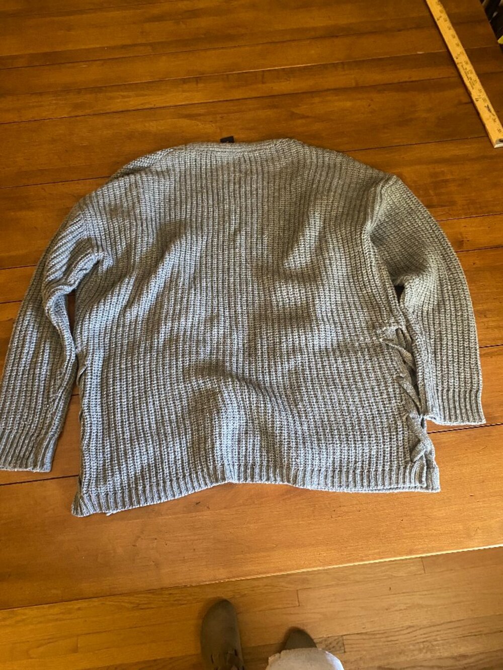 Women's Gray Knit Sweater Medium - Picture 4 of 9